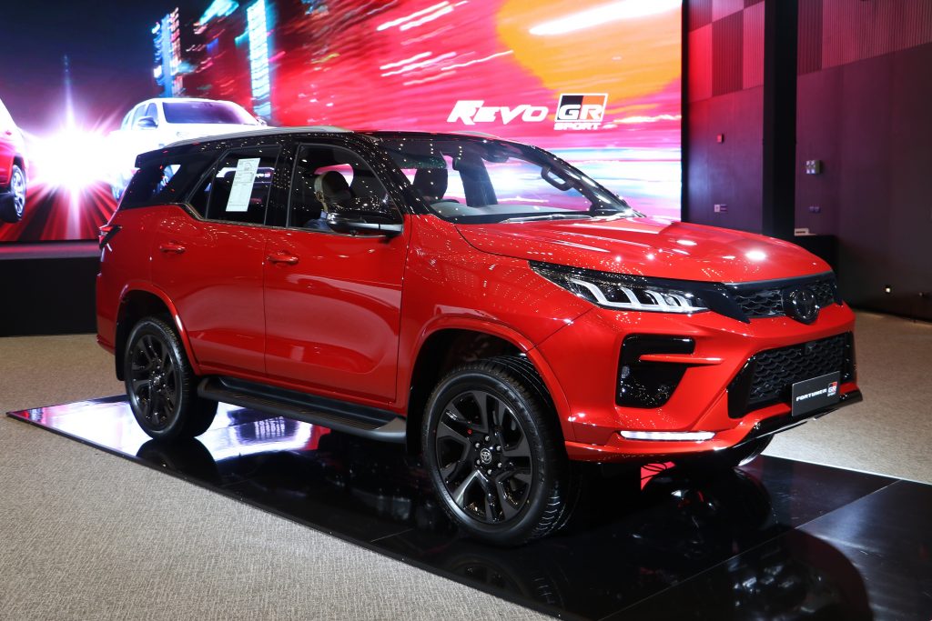 รีวิวรถใหม่ : TOYOTA FORTUNER GR Sport รุ่นปรับปรุงใหม่ปี 2564