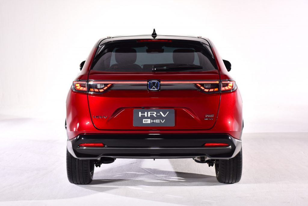 รีวิวรถใหม่ 2021 : ฮอนด้า เอชอาร์-วี อี:เอชอีวี ใหม่ เอสยูวีกับขุมพลังฟูลไฮบริด e:HEV ที่มาพร้อม Honda SENSING ในทุกรุ่นย่อย